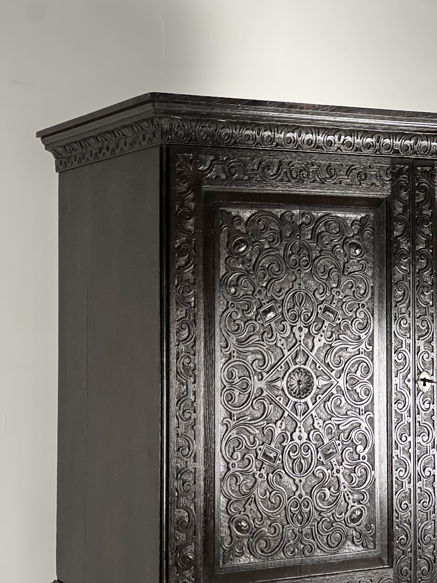 Armoire victorienne en chêne sculptée à la main 19ème siècle-photo-8