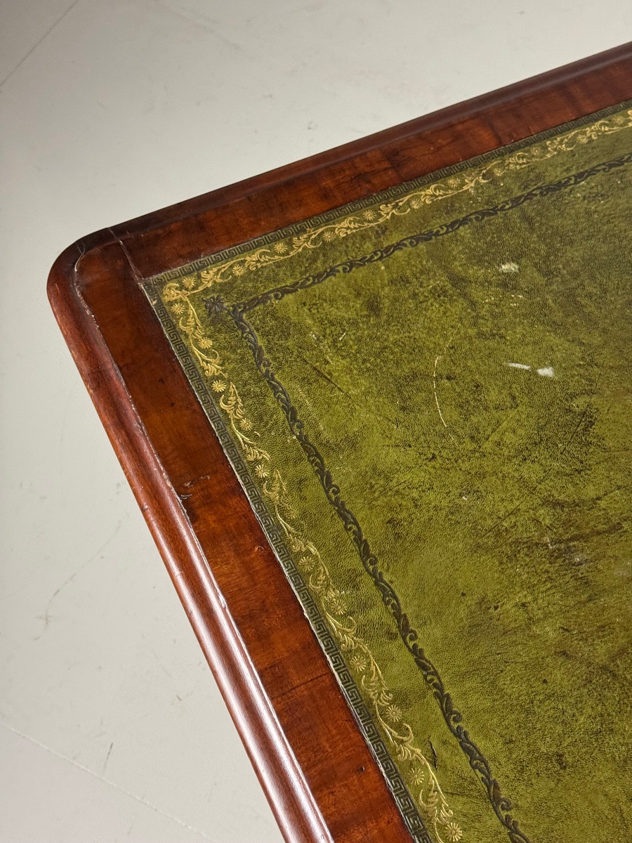19th Century Mahogany Desk-photo-6