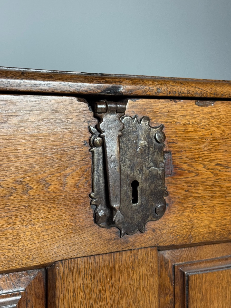 18th Century Spanish Chest-photo-5