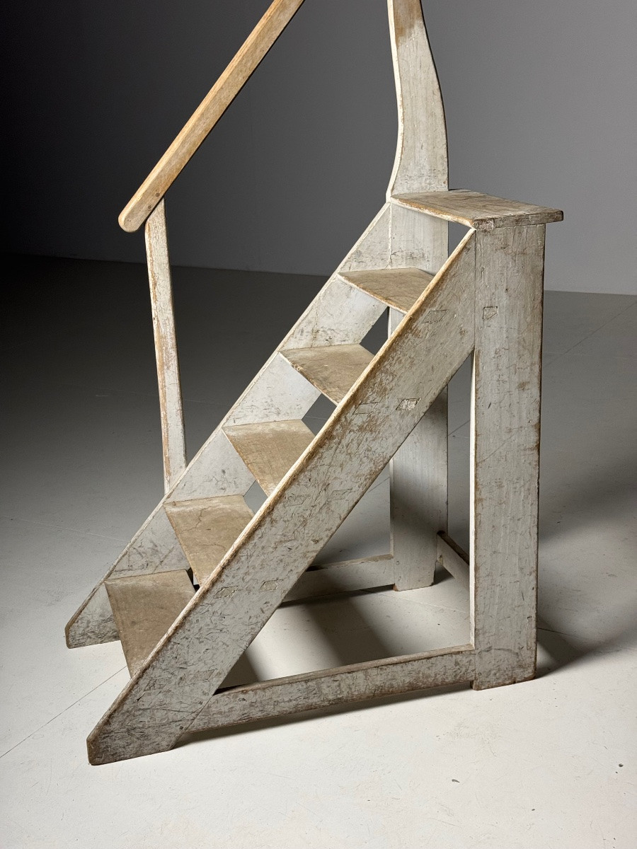 Library Staircase, Early 20th Century -photo-3