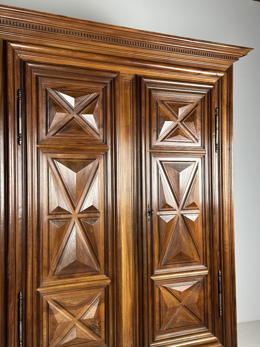 Geometric Cabinet In Burgundy Walnut 1700-photo-2