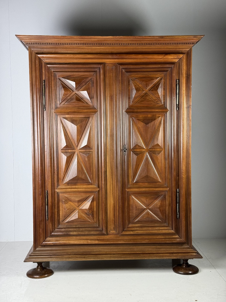 Geometric Cabinet In Burgundy Walnut 1700-photo-4