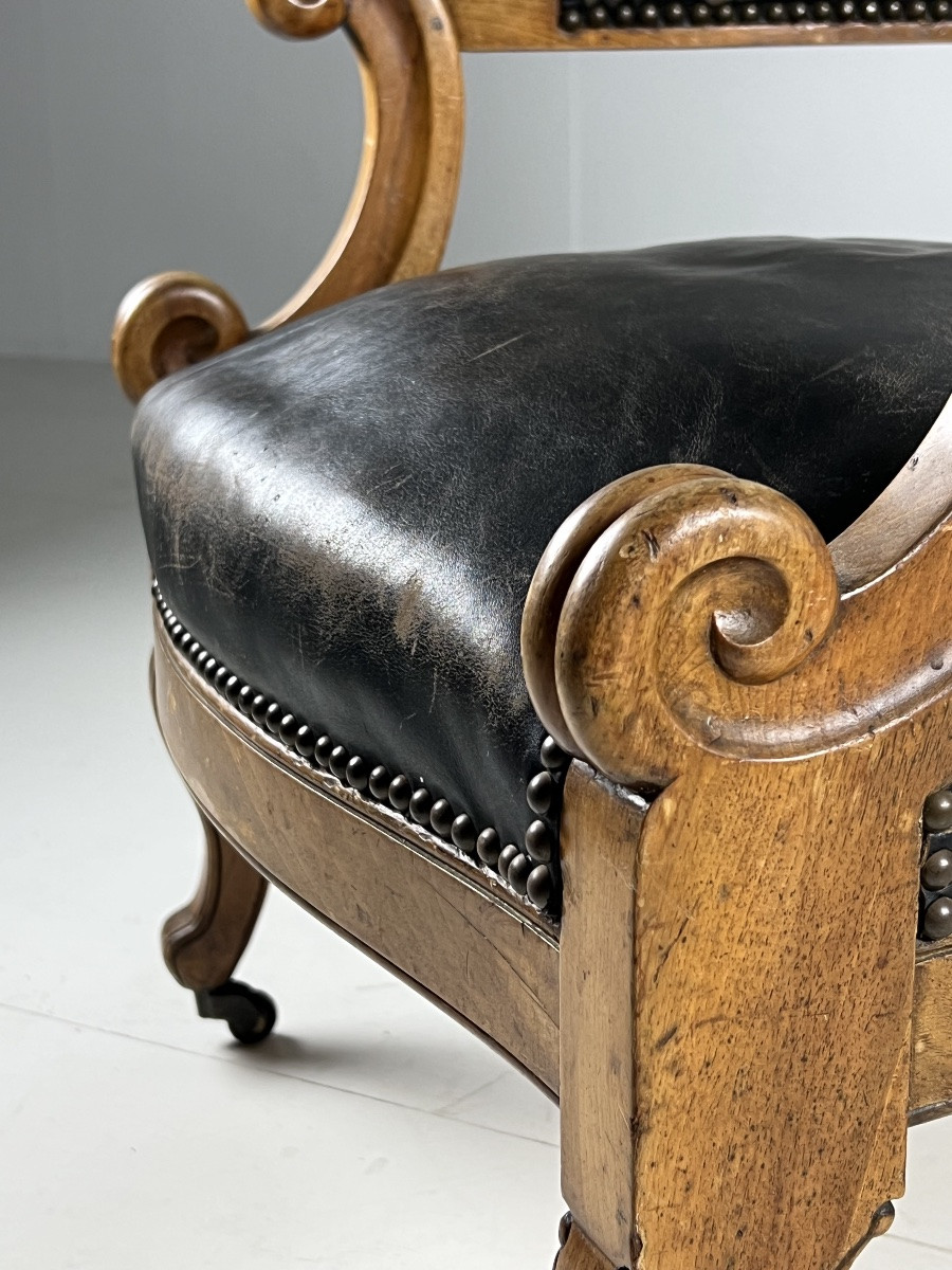 Chaise De Bibliothèque Française En Cuir Noir-photo-3