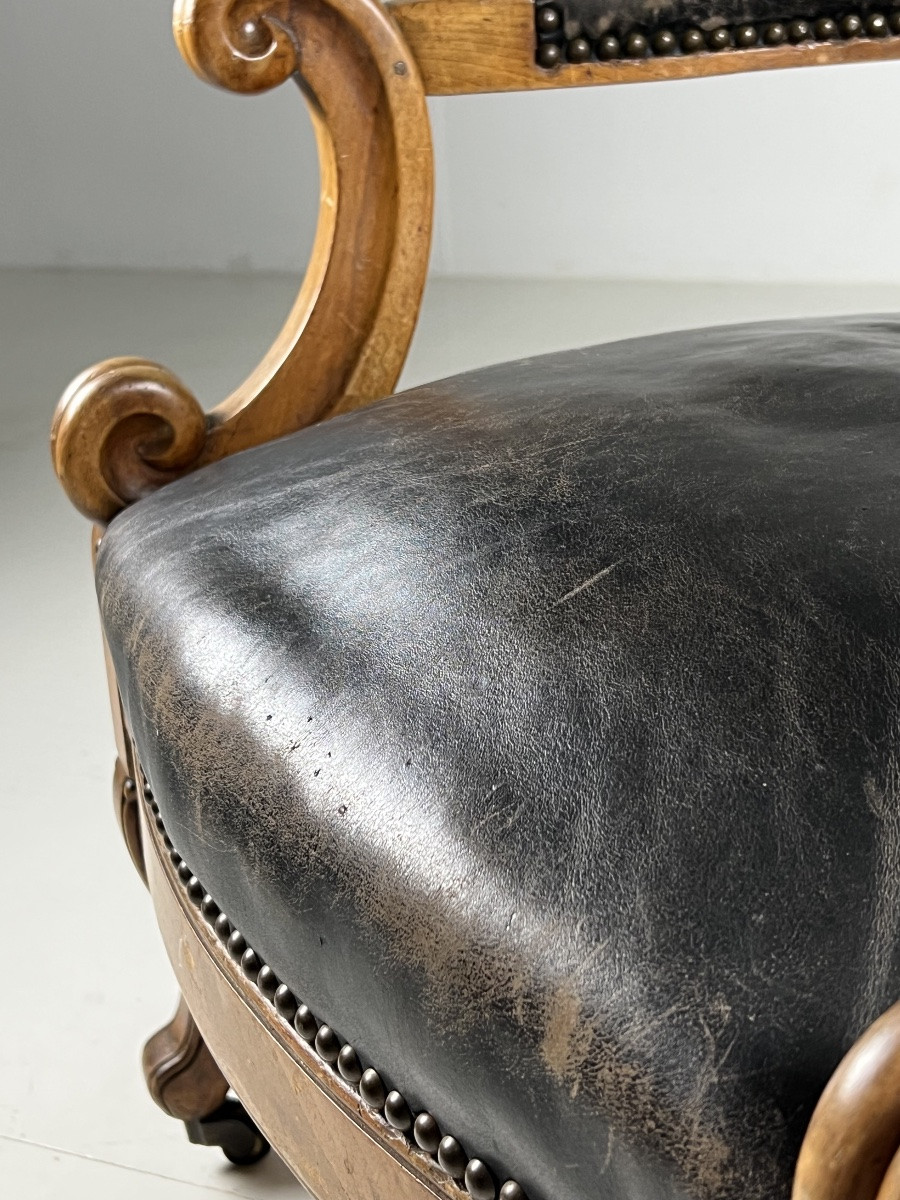 Chaise De Bibliothèque Française En Cuir Noir-photo-1