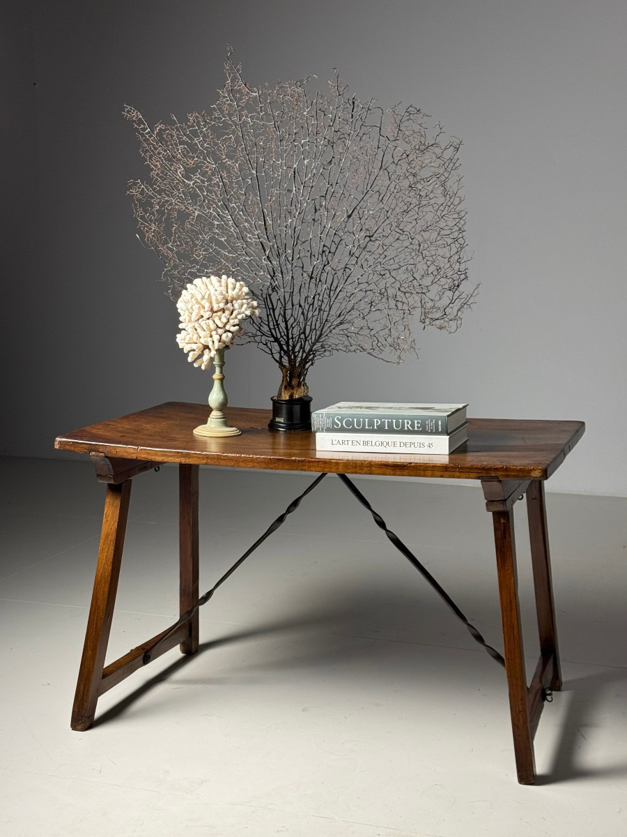 Table espagnole du XVIIIe siècle