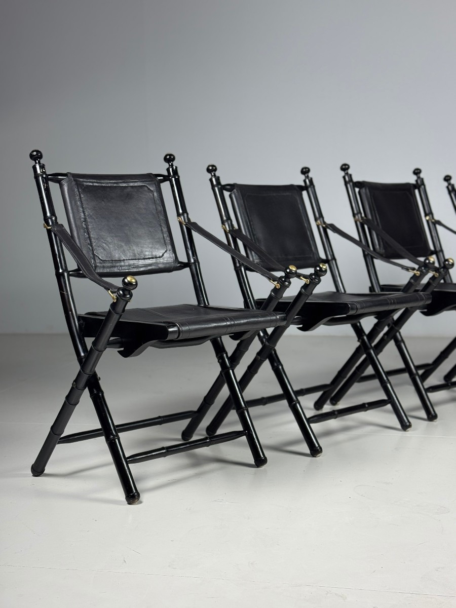 Set de quatre chaises pliantes en faux bambou