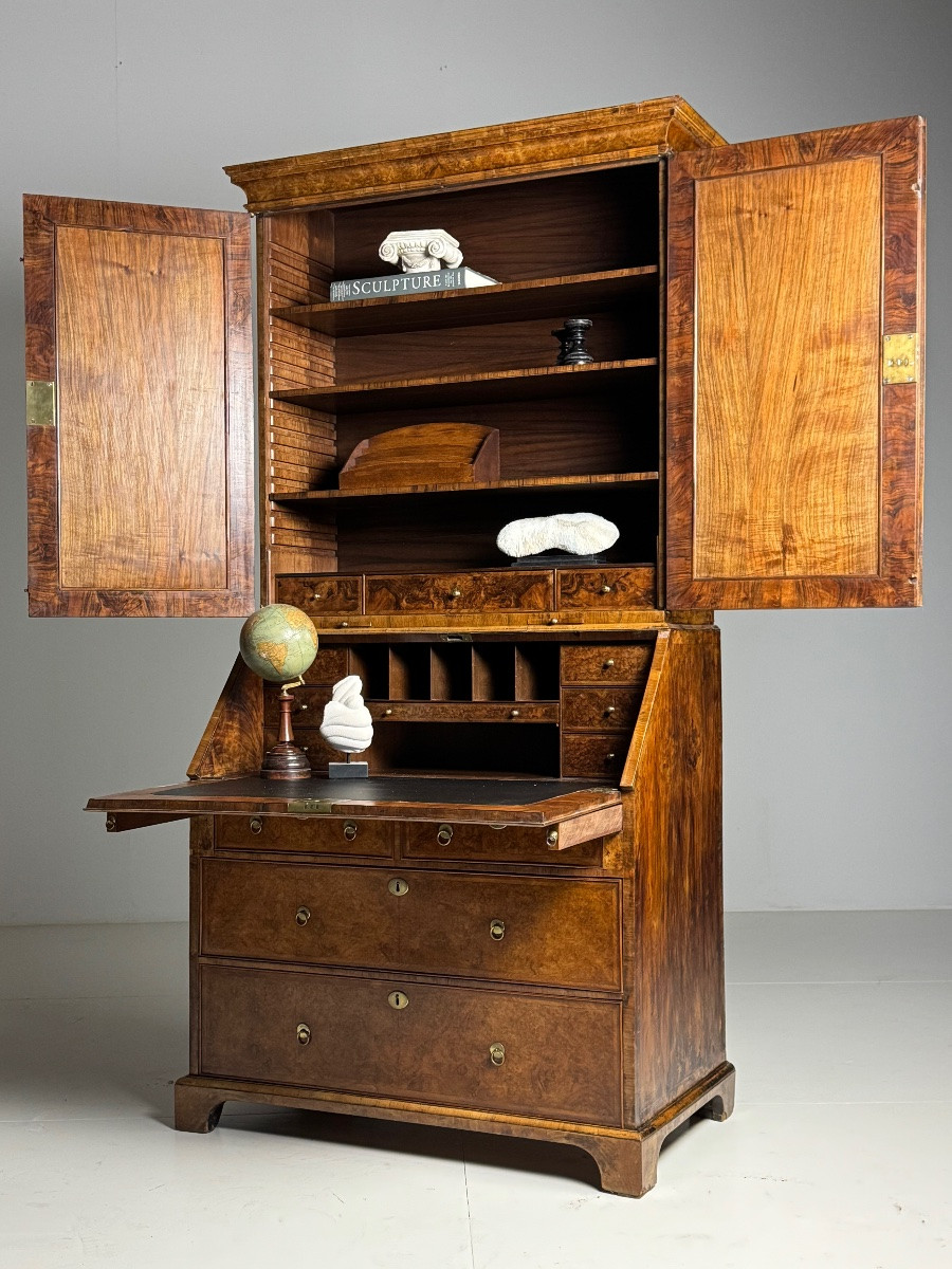 English Burr Walnut Bookcase, 19th Century-photo-2