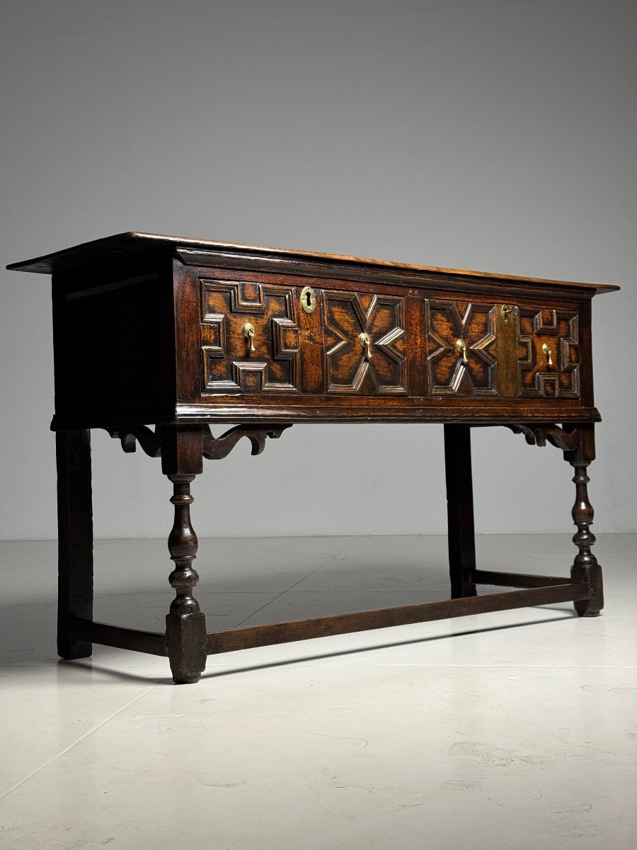 Console anglaise en chêne du 17ème siècle