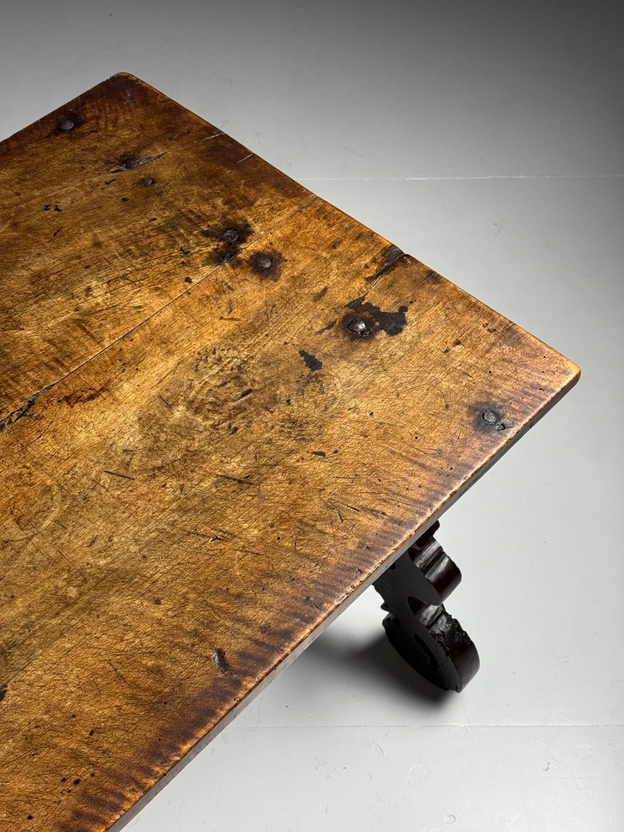 Table espagnole du XVIIIe siècle-photo-3