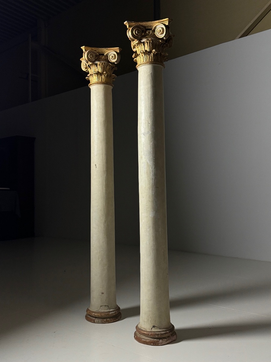 18th-century Columns With Gilded Capitals-photo-2