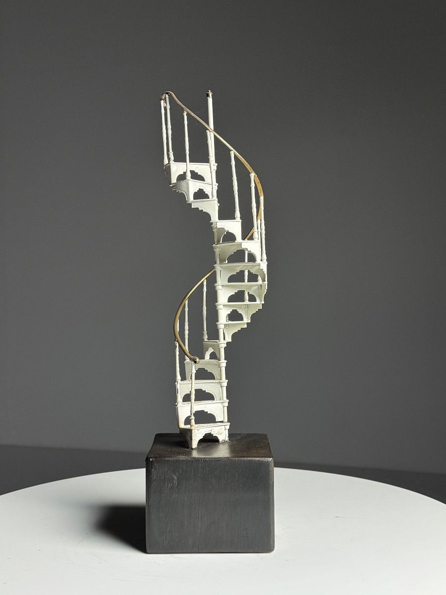 Escalier hélicoïdal architectural Modèle d'escalier-photo-5