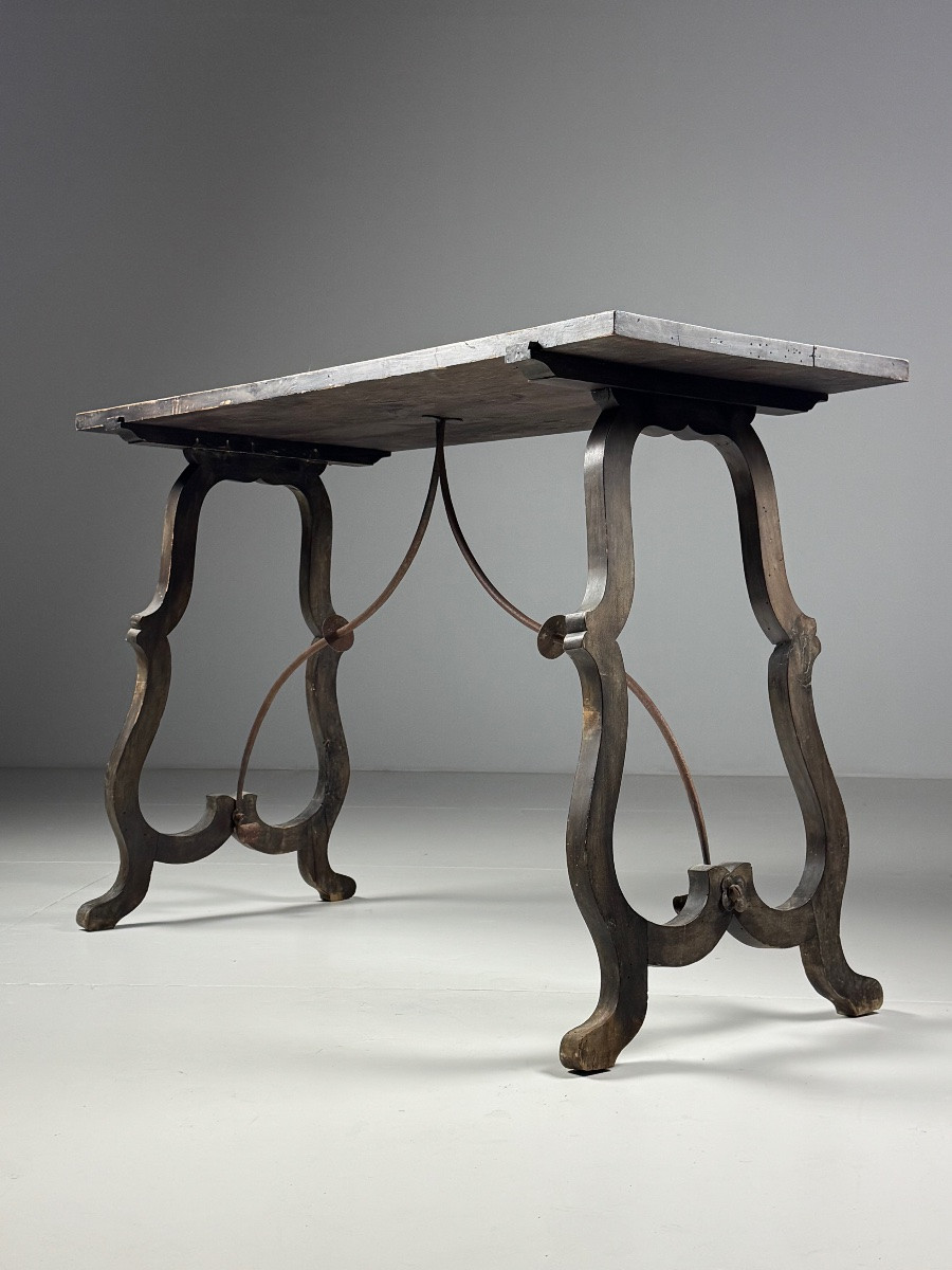 Table d'appoint espagnole du XIXe siècle-photo-3