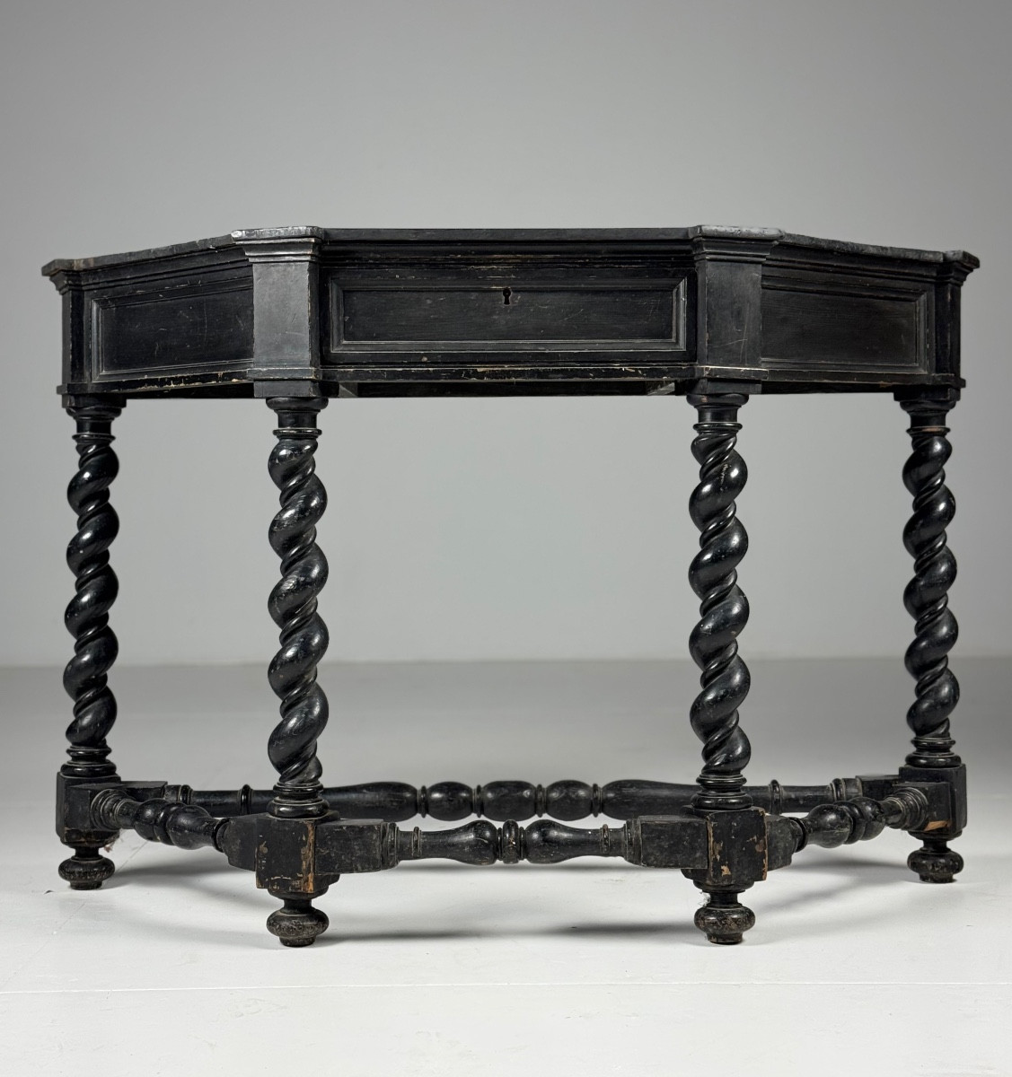 Console du XIXe siècle, noire