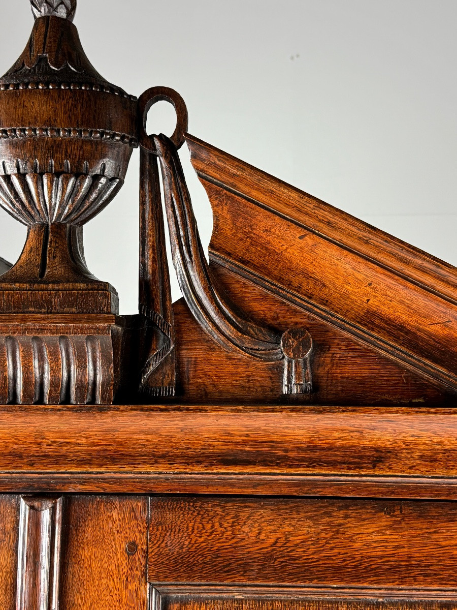 Cabinet hollandais en chêne du XVIIIe siècle-photo-1