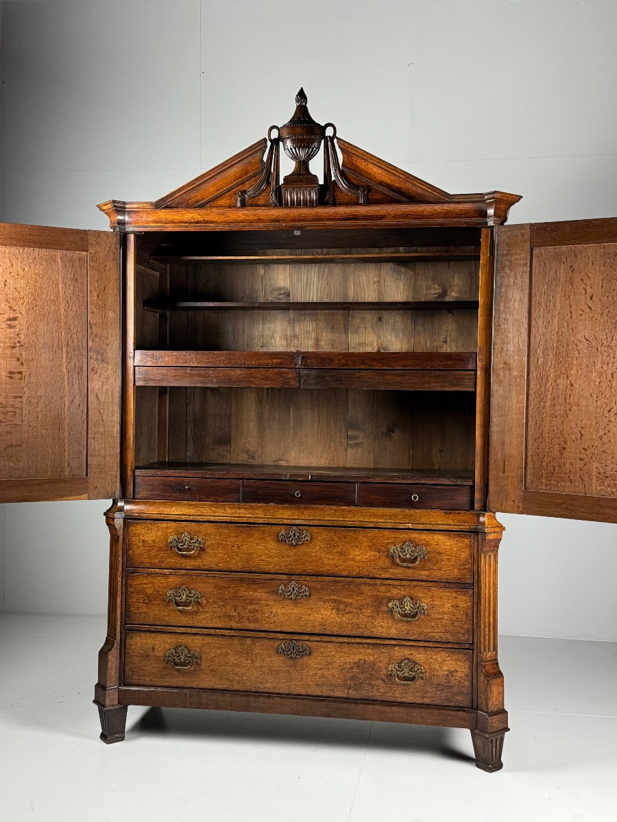 Cabinet hollandais en chêne du XVIIIe siècle-photo-7