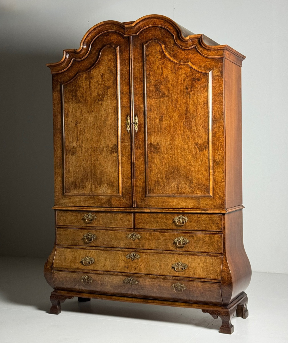 Cabinet hollandais, vers 1780, noyer