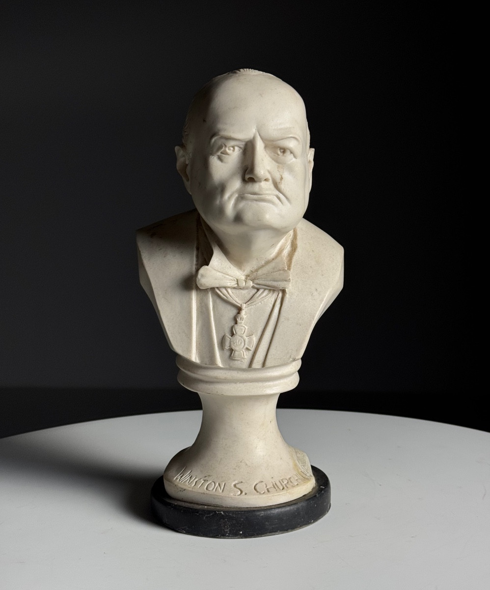Buste de Winston Churchill en marbre coulé