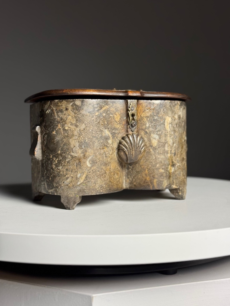 18th-century Marble Viscera Box-photo-4