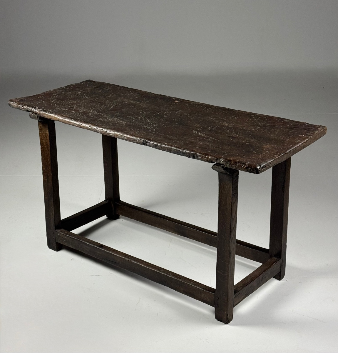 Table française du XVIIIe siècle