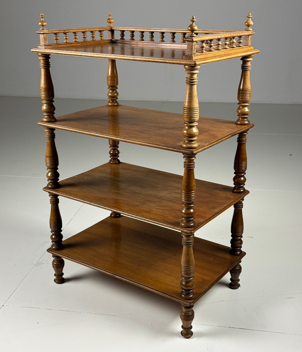 Petite étagère France, début du XXe siècle