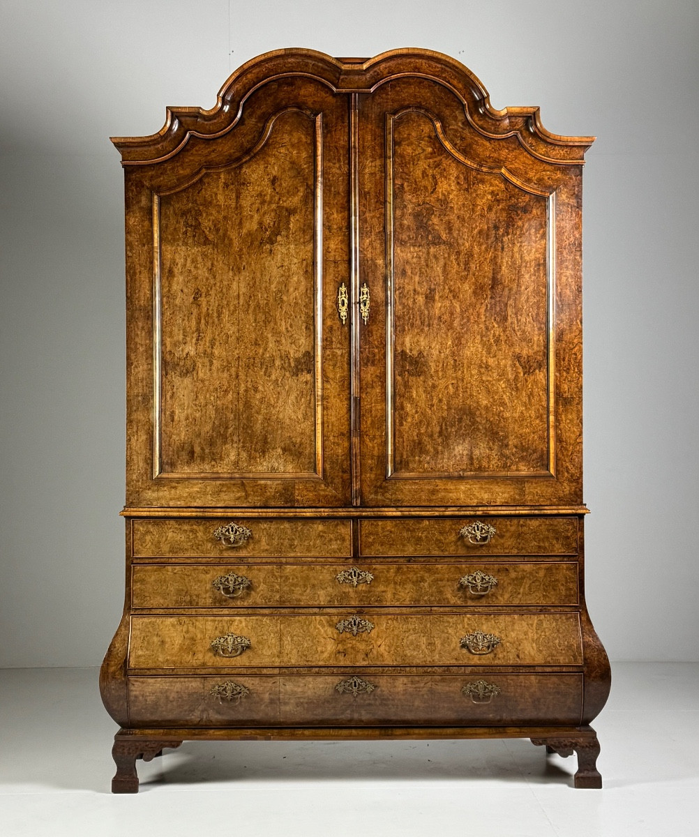 Cabinet hollandais, vers 1780, noyer