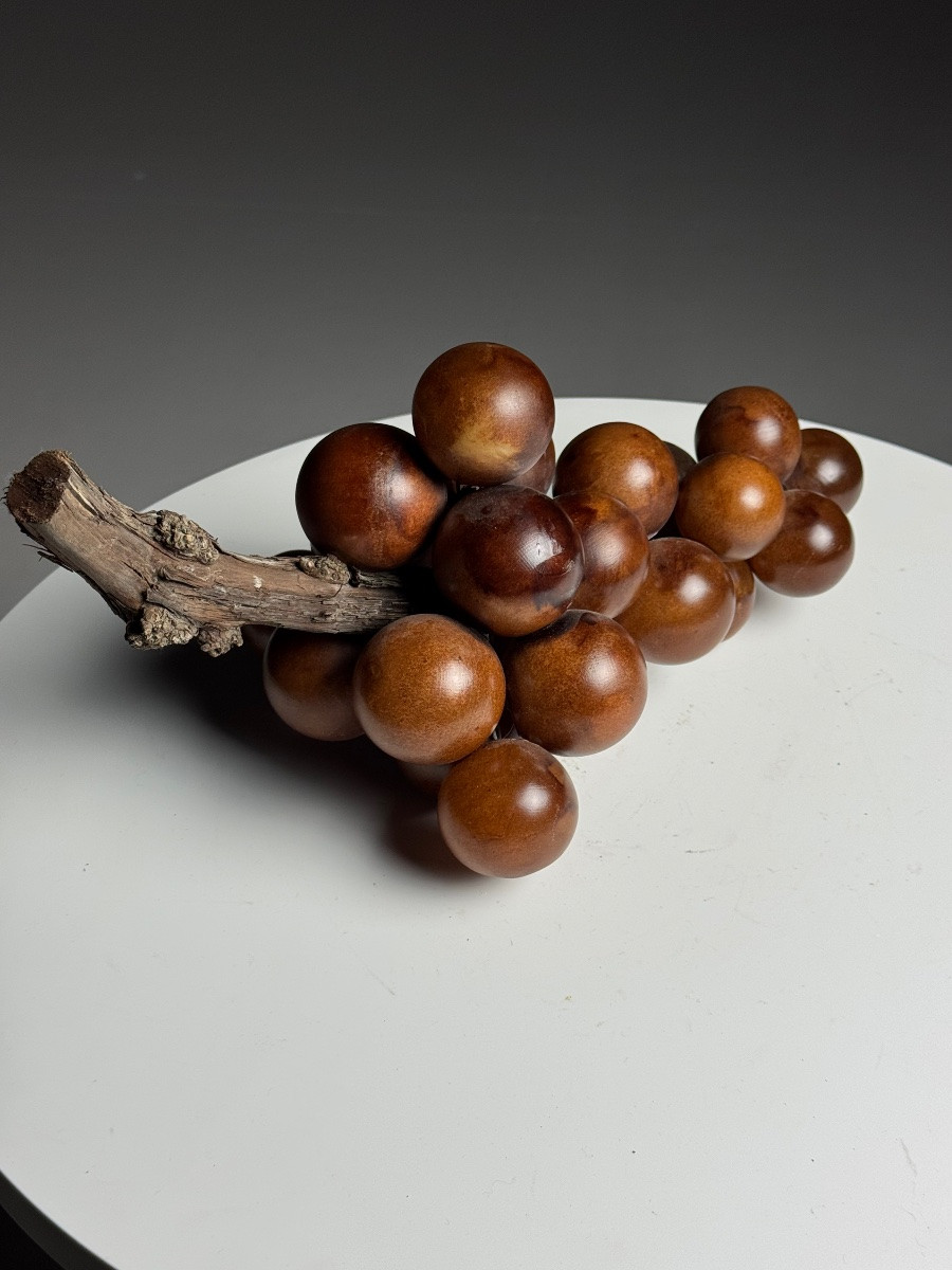 Bunch Of Grapes In Brown Alabaster-photo-4