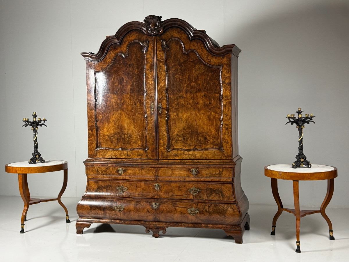 Buffet en ronce de noyer Hollandais vers 1740-photo-4