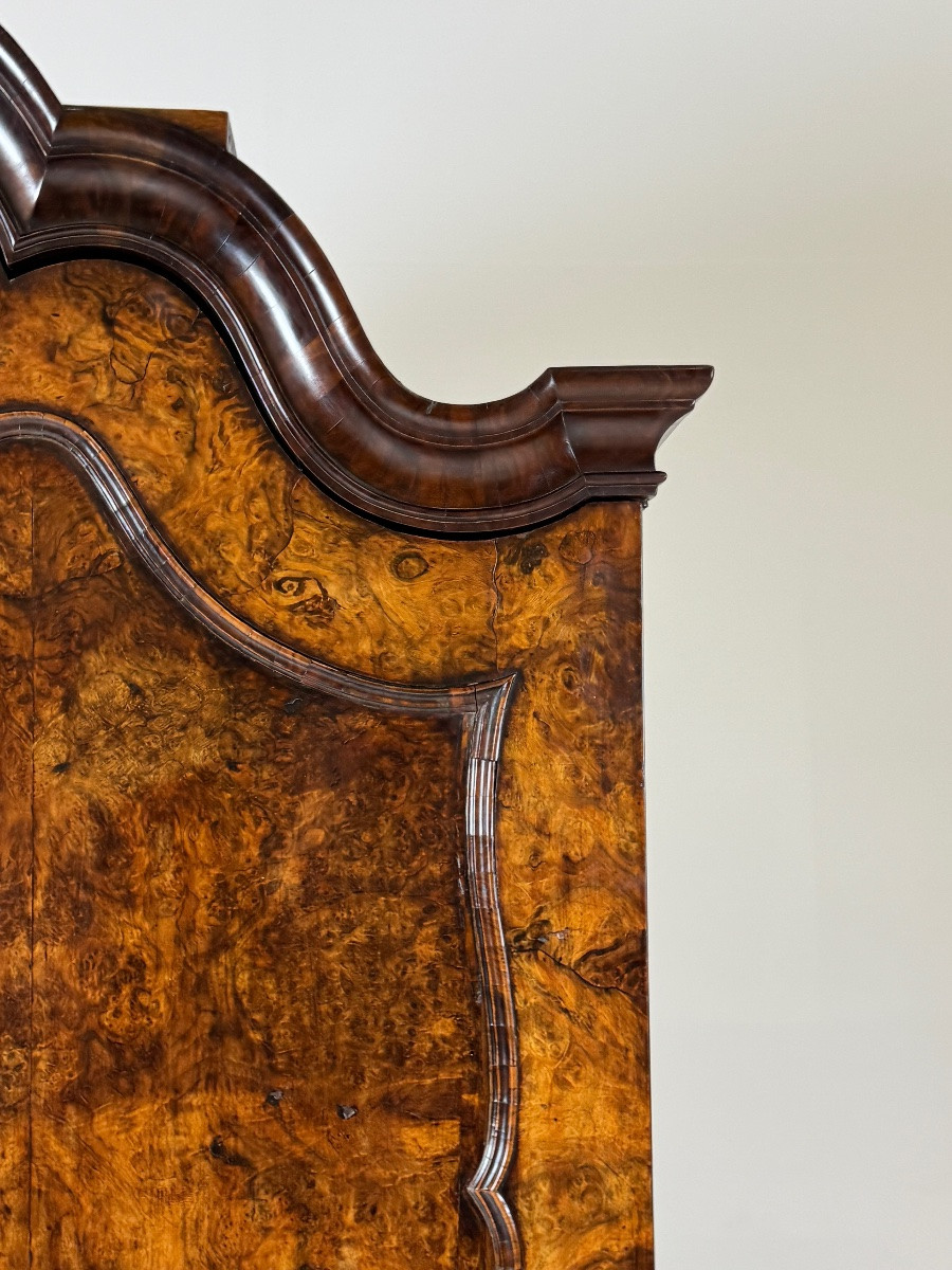 Buffet en ronce de noyer Hollandais vers 1740-photo-6