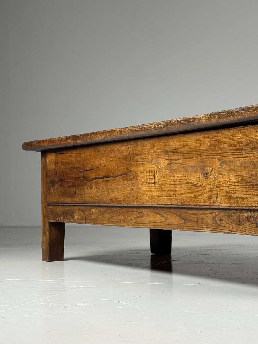Table basse espagnole du XVIIIe siècle-photo-2