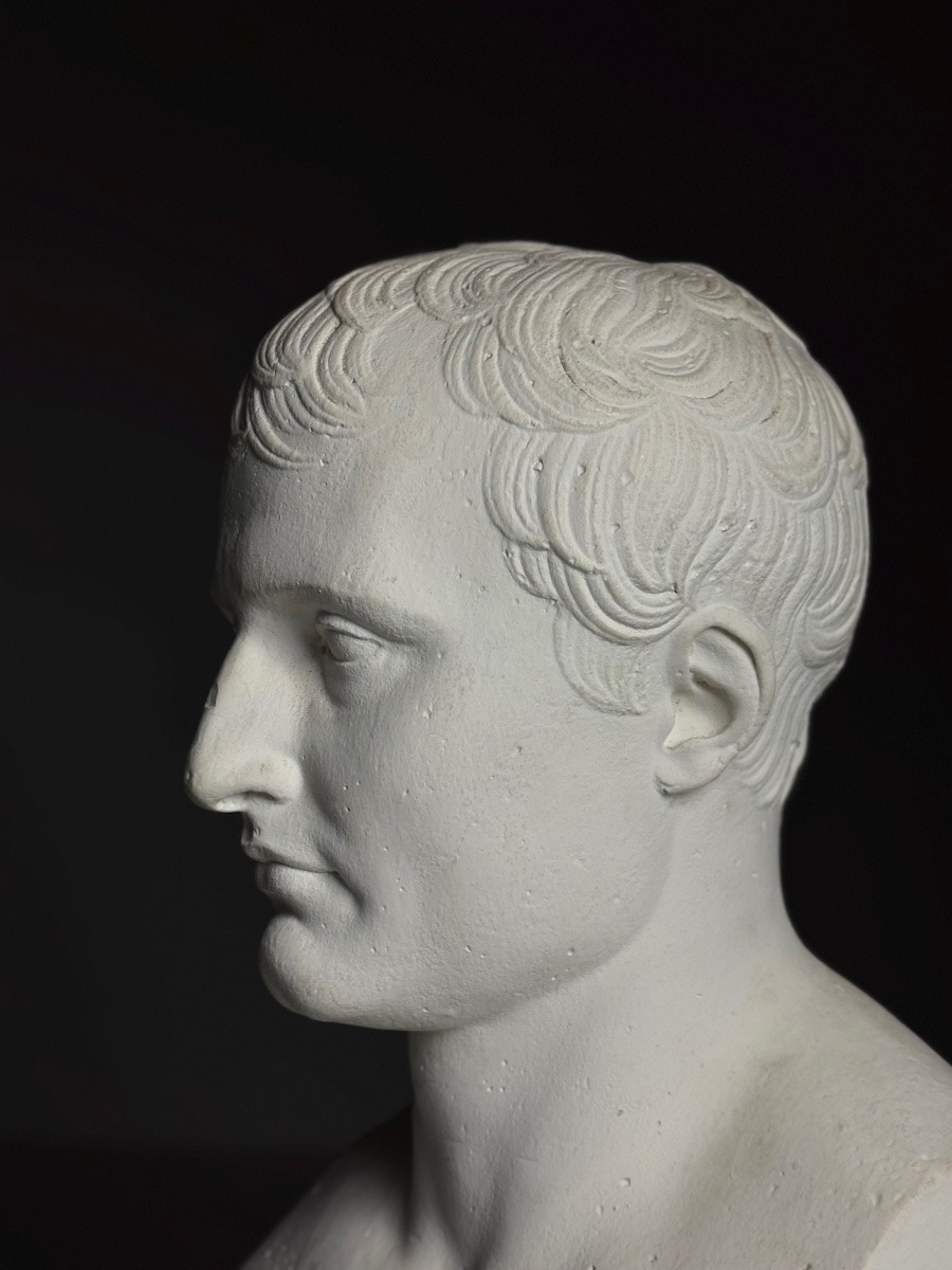 Buste en plâtre de Napoléon datant de la fin du XXe siècle-photo-3