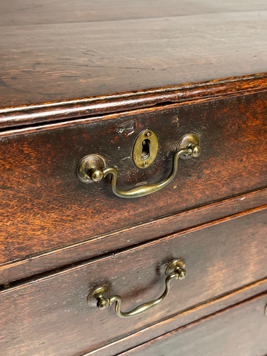 18th Century English Chest Of Drawers-photo-2