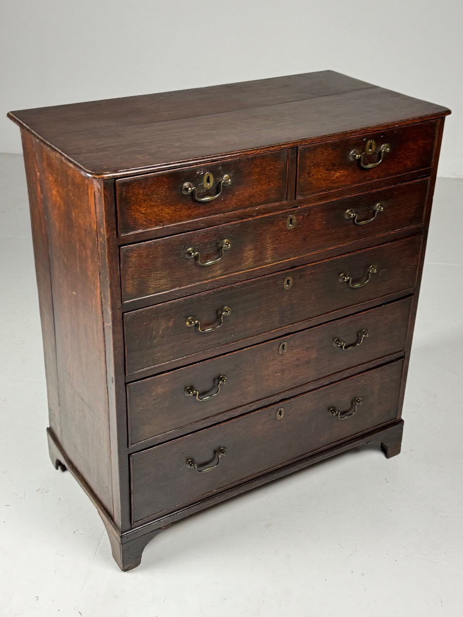18th Century English Chest Of Drawers-photo-4