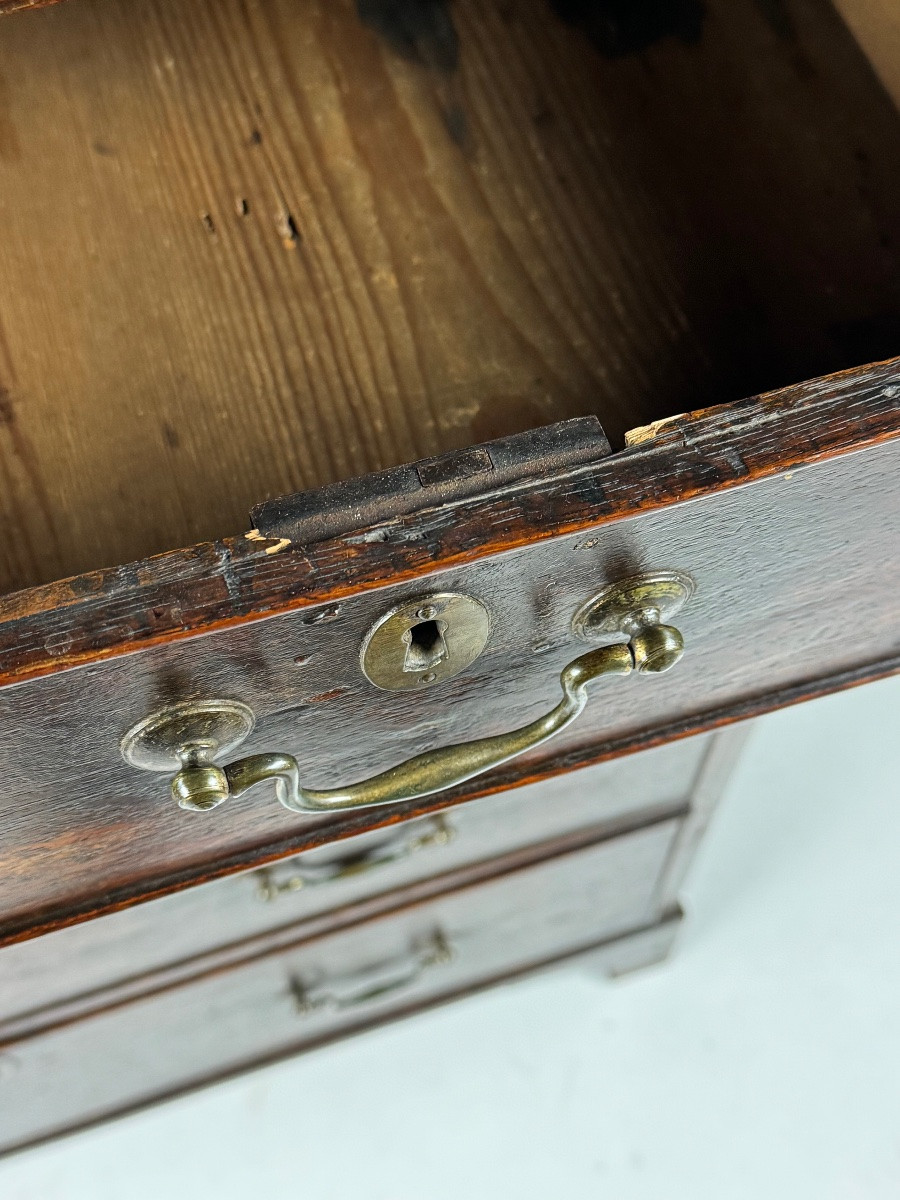 18th Century English Chest Of Drawers-photo-8