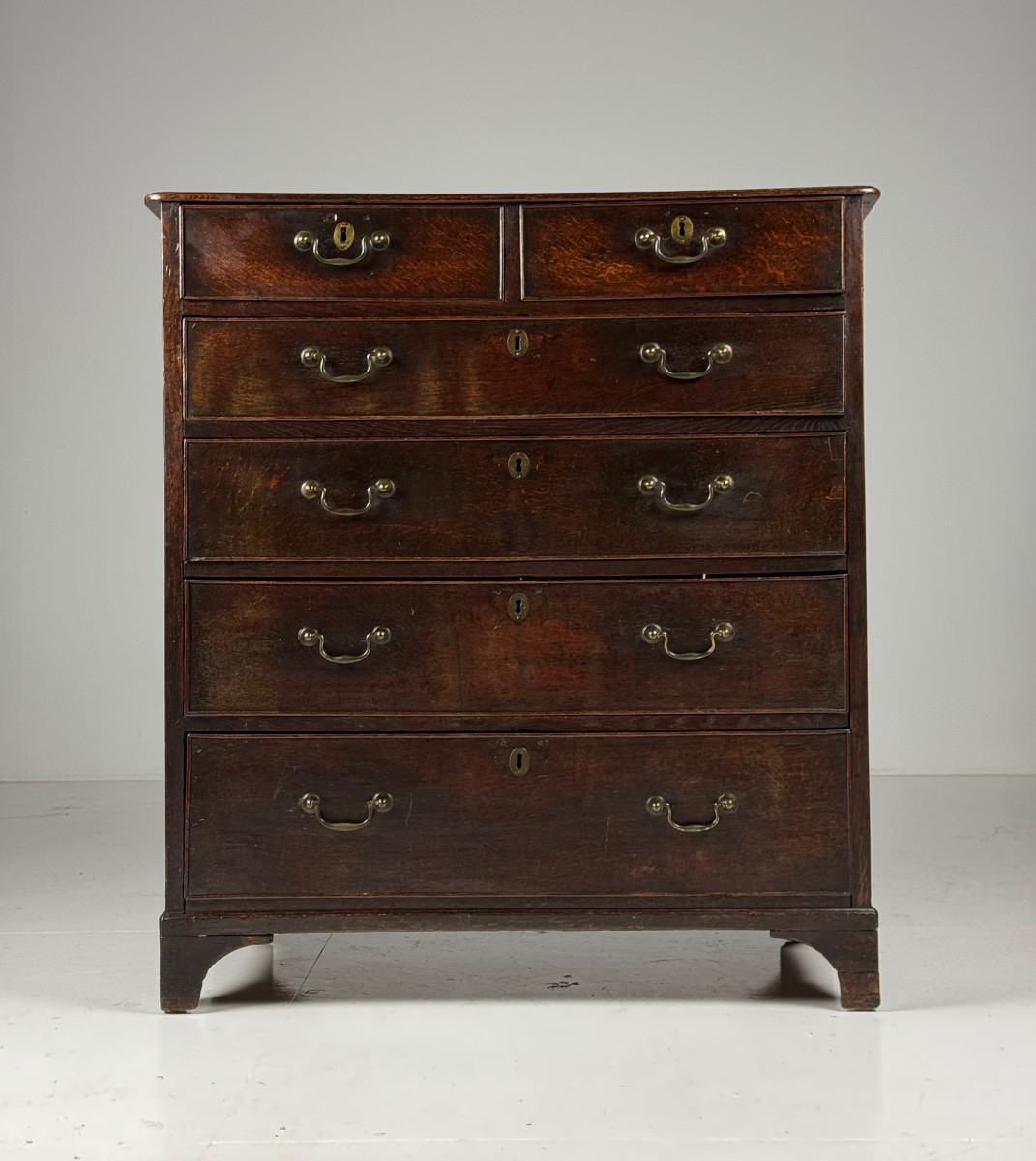 18th Century English Chest Of Drawers