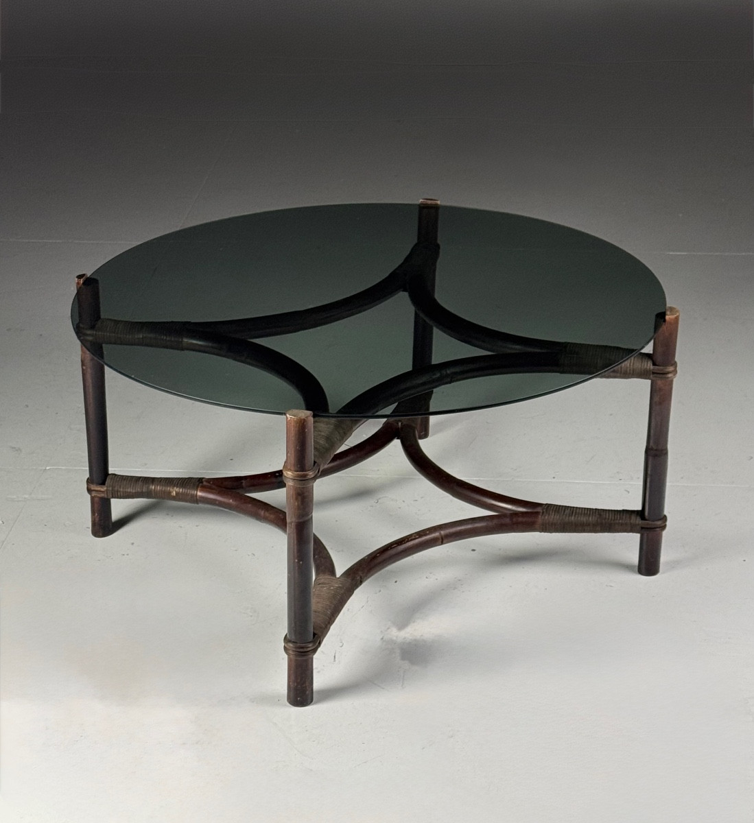 Table basse vintage en rotin