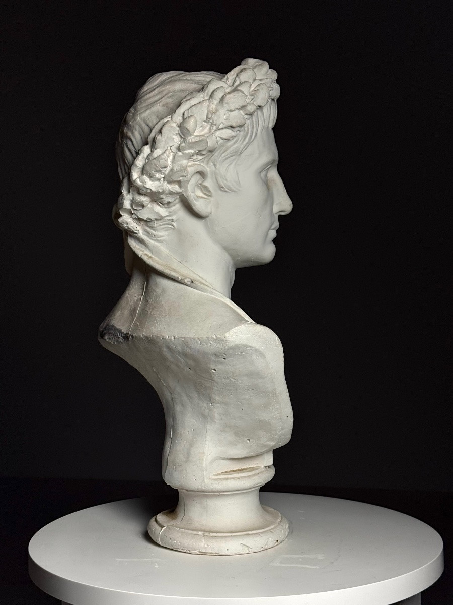 Buste en plâtre de l'empereur Auguste -photo-2