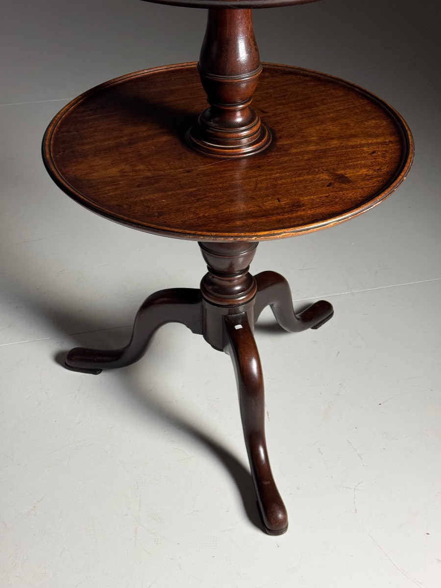 19th Century English Mahogany Tripod Shelf-photo-2