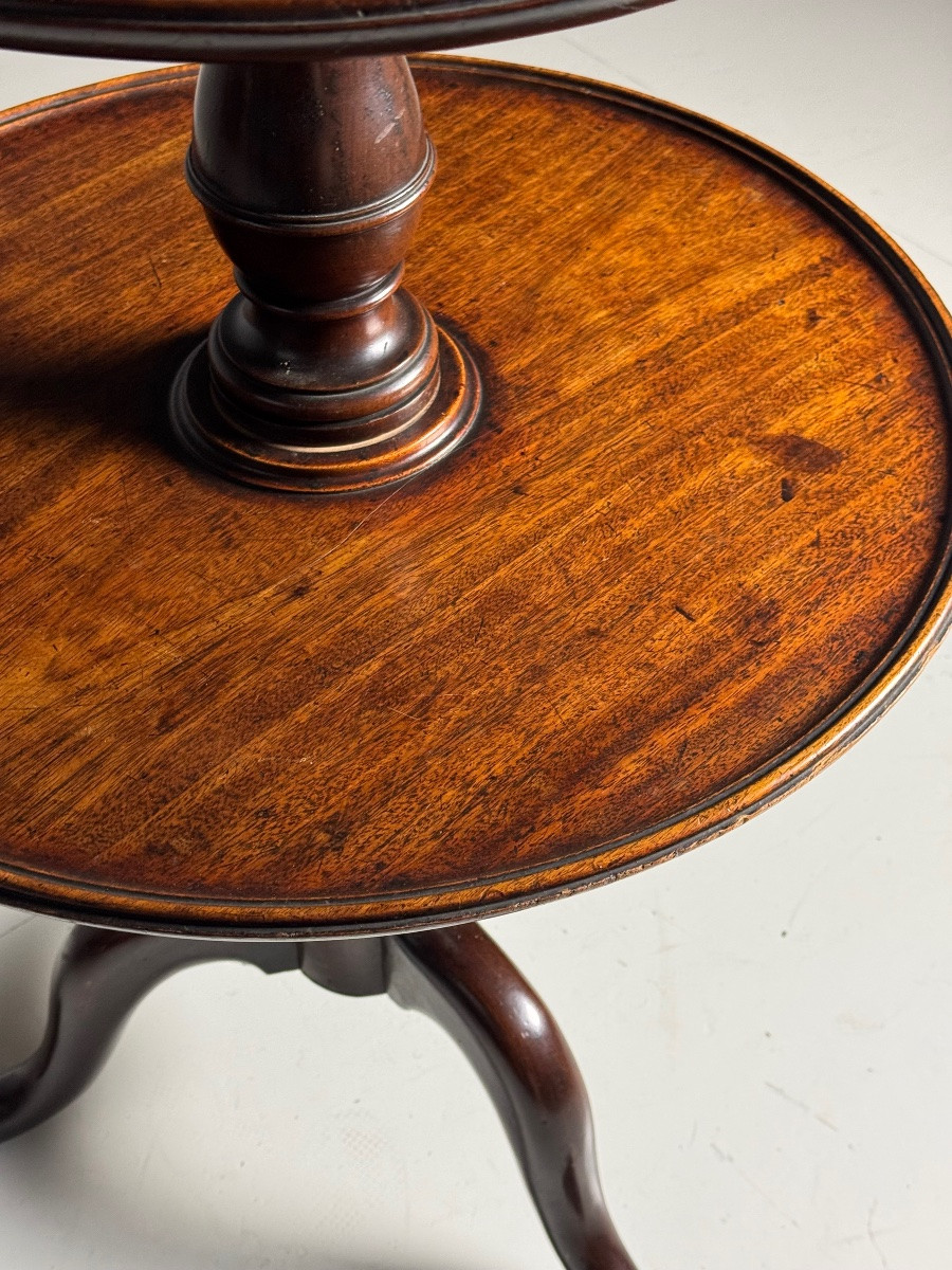 19th Century English Mahogany Tripod Shelf-photo-2