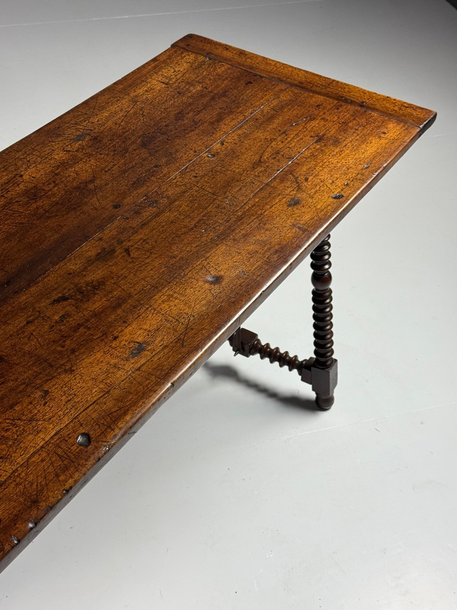 Table espagnole du XVIIIe siècle-photo-7