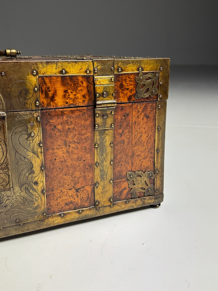18th-century Dutch Chest, Possibly Of Colonial Origin-photo-5
