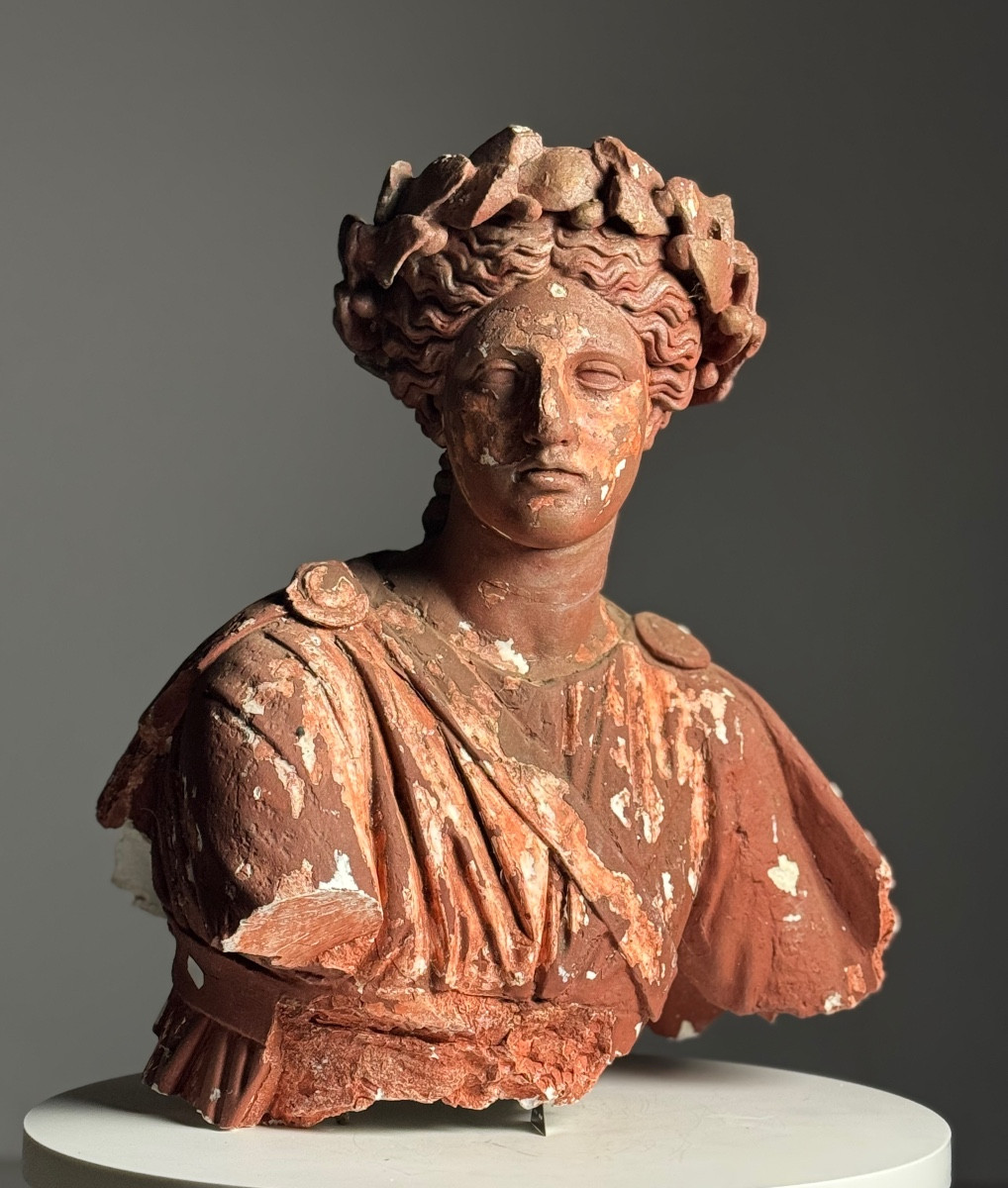 Statue en plâtre représentant une déesse grecque, début du XXe siècle