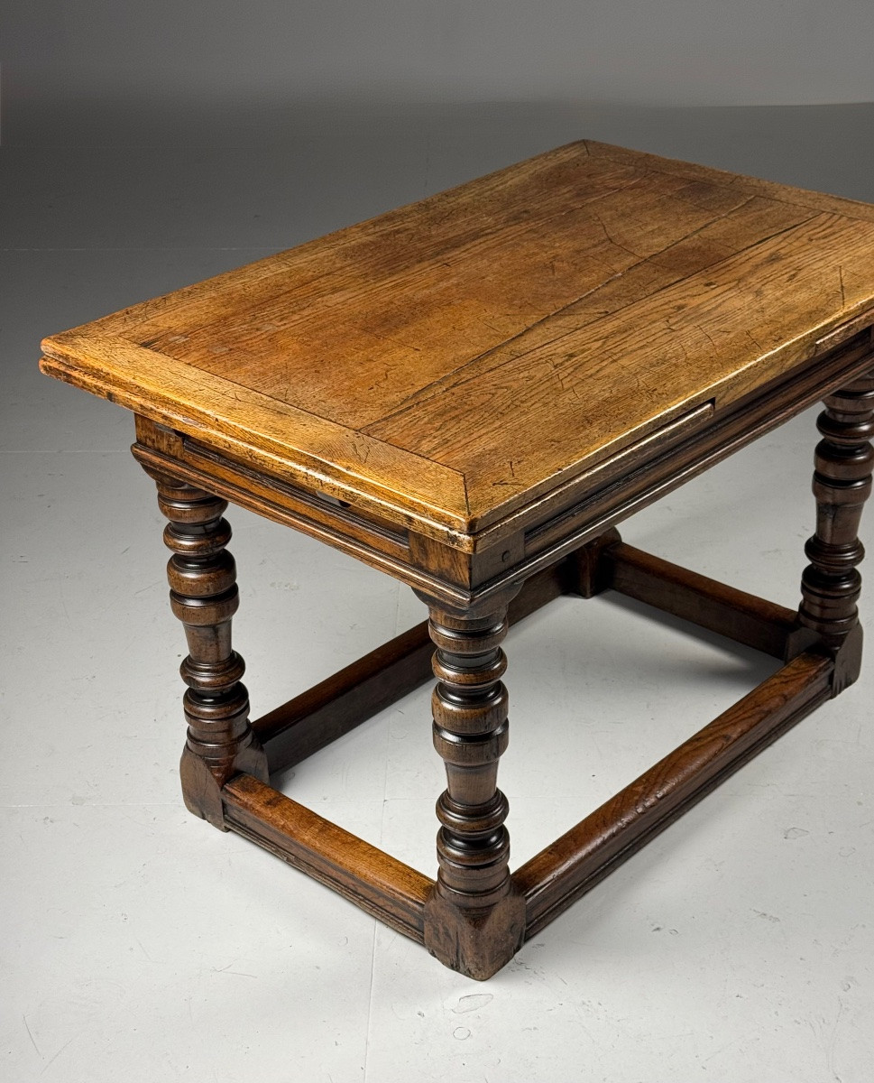English Extensible Table, Circa 1700-photo-2
