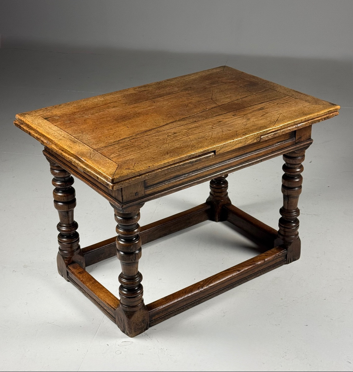 English Extensible Table, Circa 1700