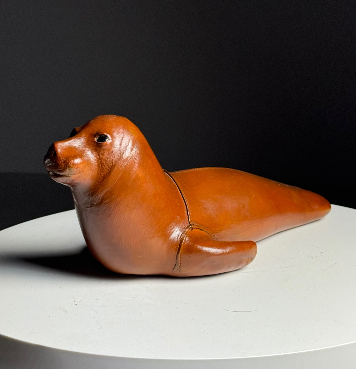 Pouce en cuir XXe Siècle