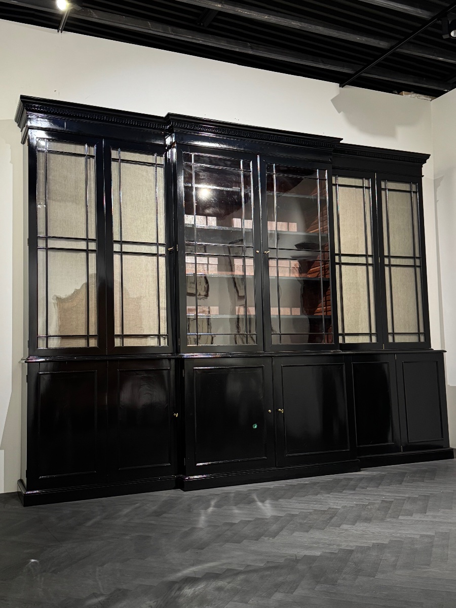 Bibliothèque anglaise à façade en saillie, XIXe siècle, noire 