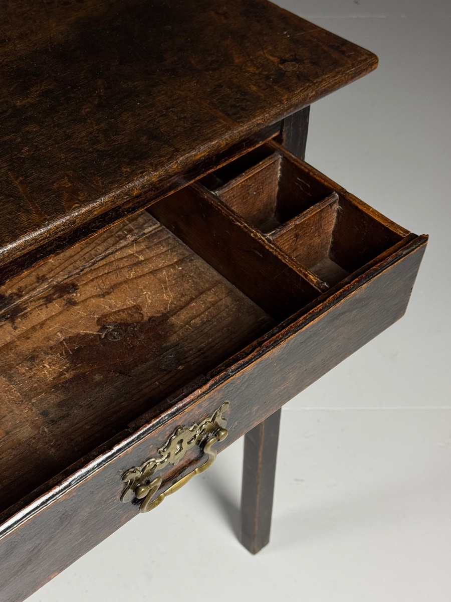 17th Century English Table-photo-7