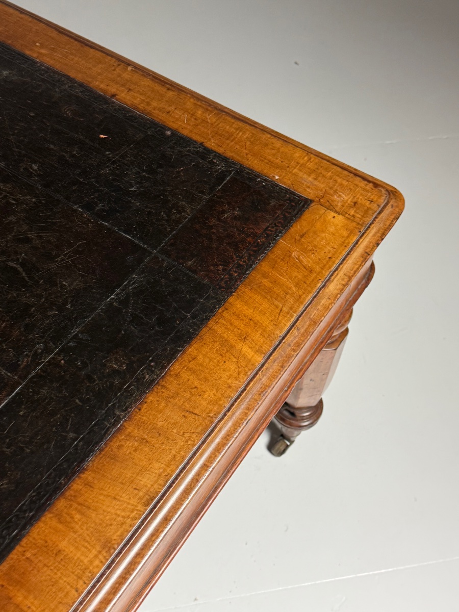 English Mahogany Desk, 19th Century-photo-4