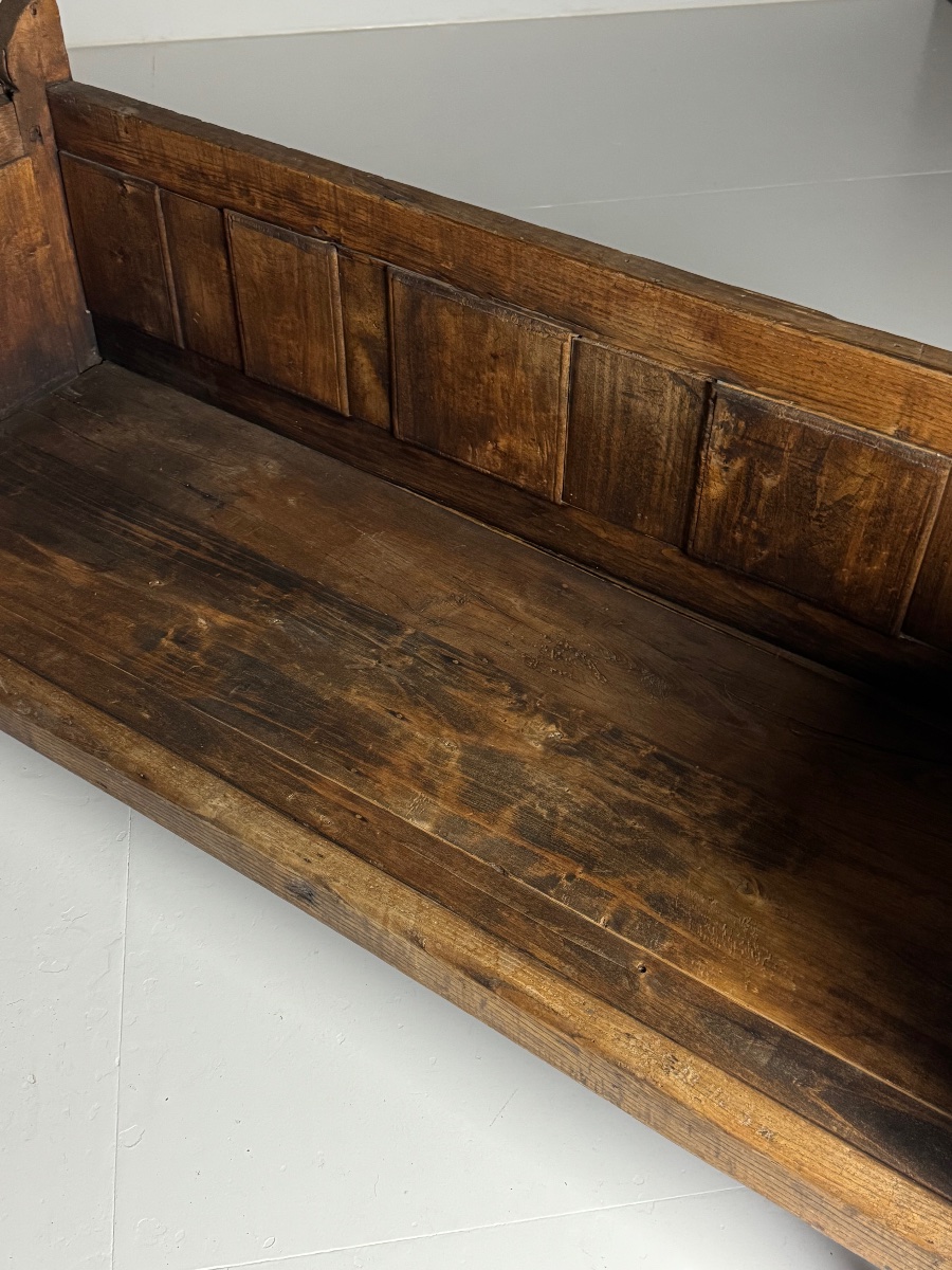 Banc espagnol du XXe siècle-photo-2