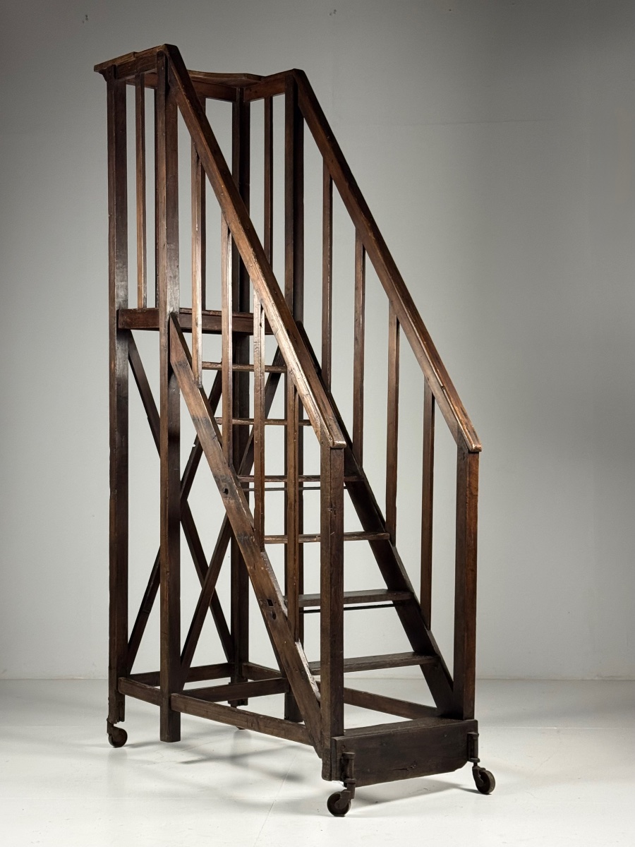 Escalier de bibliothèque ancien, vers 1900-photo-5