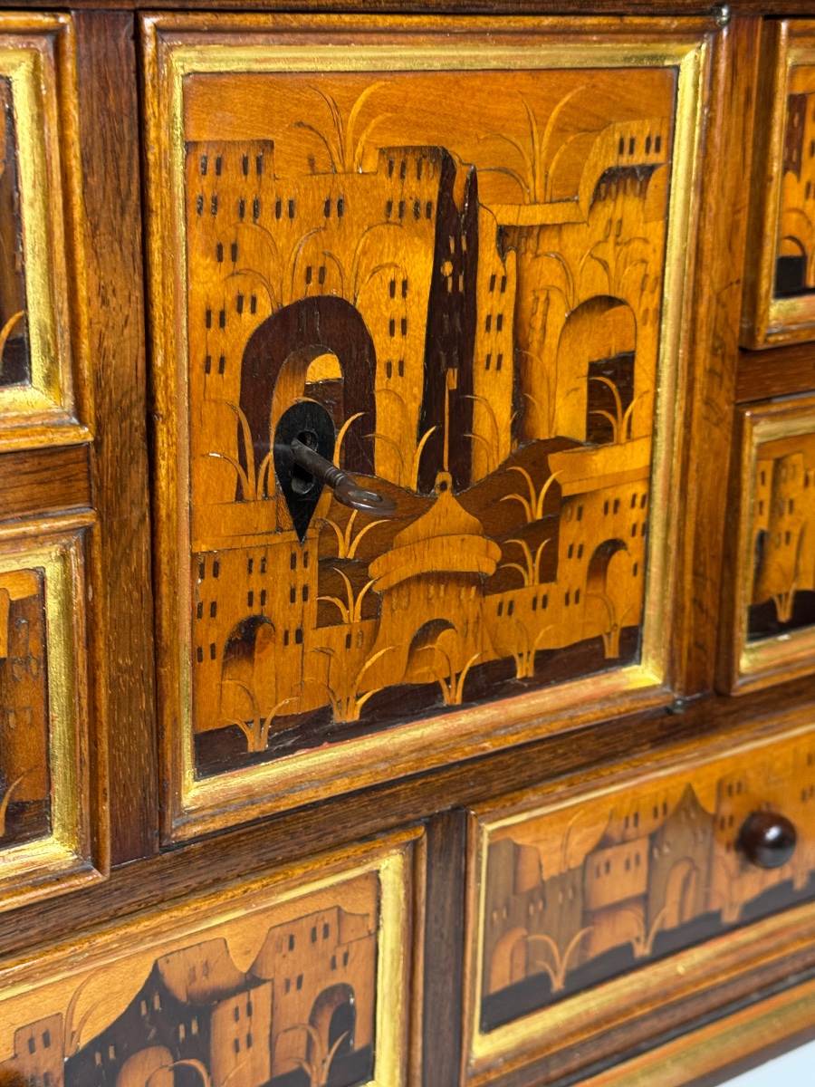 Small 18th-century German Art Cabinet-photo-1